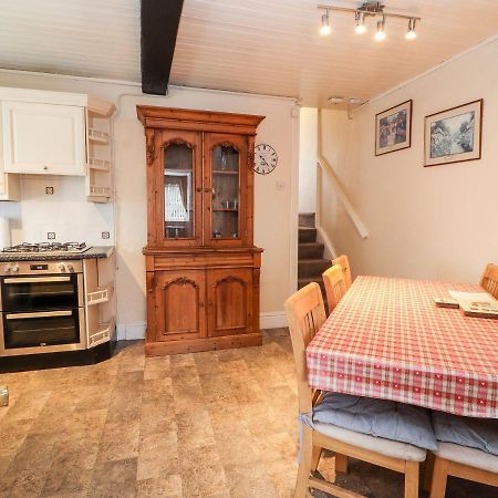 Scotch Hall Cottage Llangollen Buitenkant foto