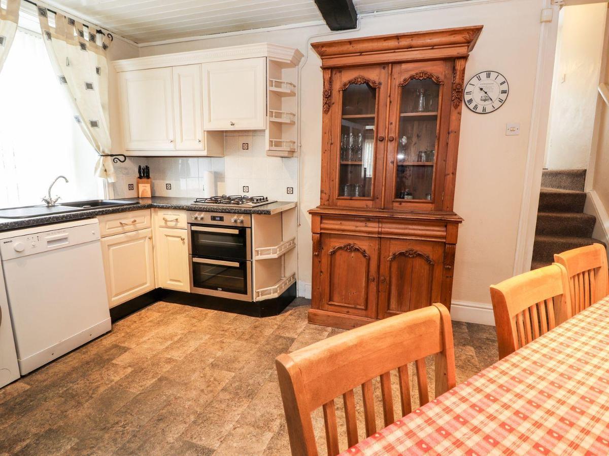 Scotch Hall Cottage Llangollen Buitenkant foto